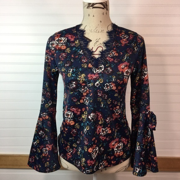 Monteau Boho‎ Blouse NWT Size Small  B31 - Picture 1 of 5